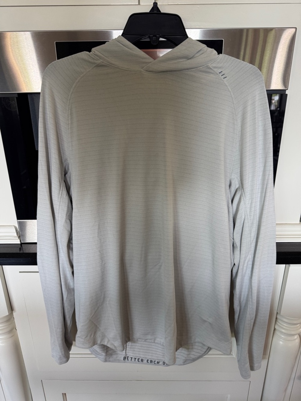 lululemon athletica Light Gray Long Sleeve Hooded Shirt